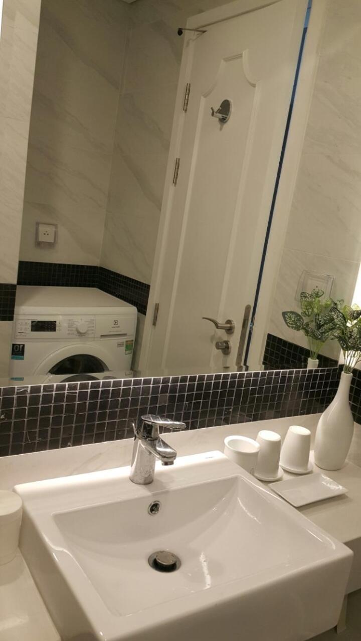 Luxury Econest - Apartment With Swimming Pool & Gym Hanoi Bagian luar foto